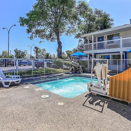 Motel 6-Oakland, Ca - Embarcadero Екстер'єр фото